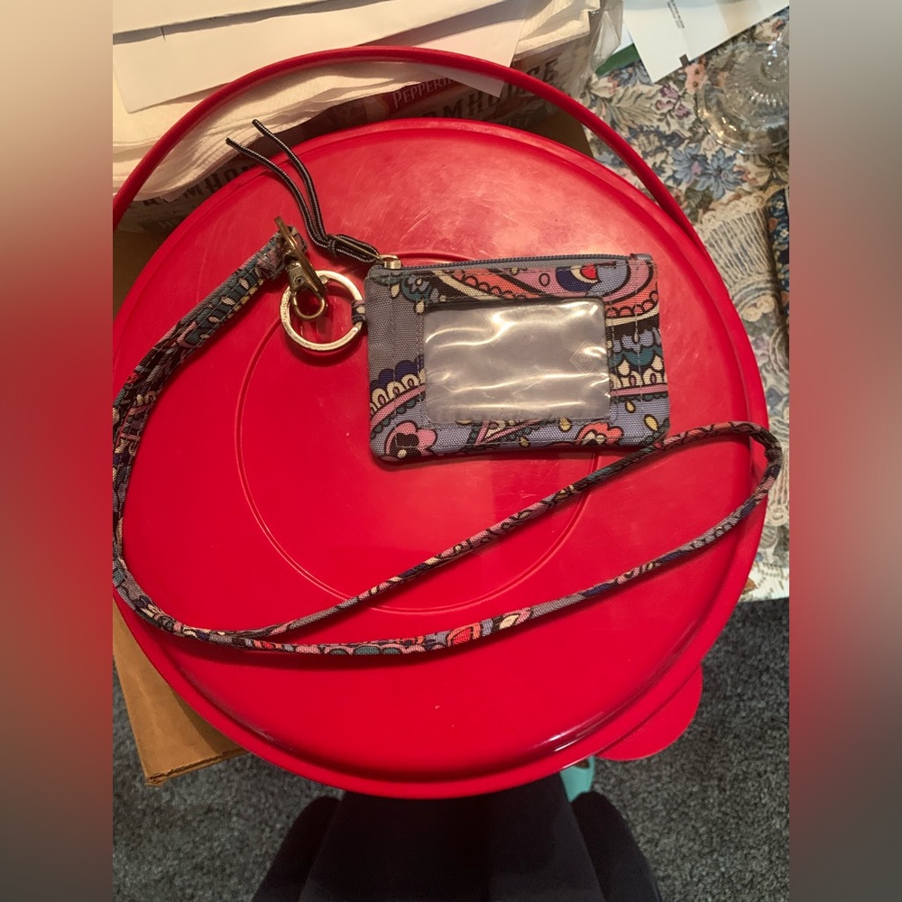 VERA BRADLEY ZIP ID CASE AND LANYARD COMBO KEYRING